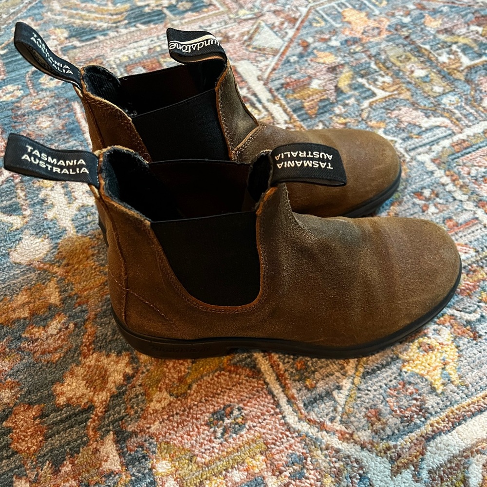 Original suede Blundstone boot #1911